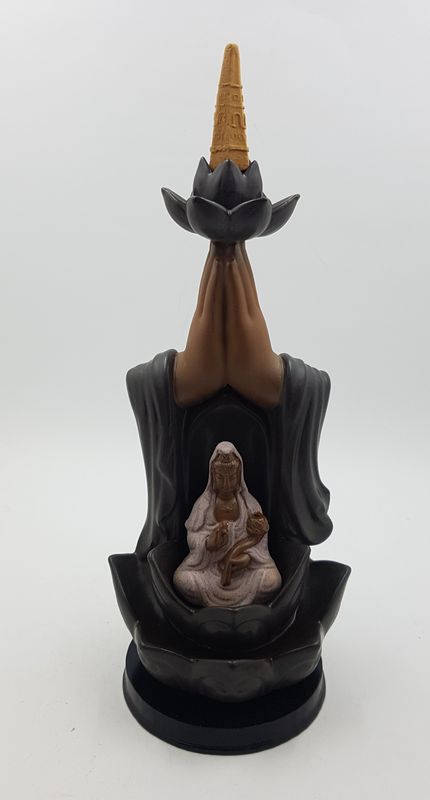 Plávajúci dym Budha na lotosovom kvete